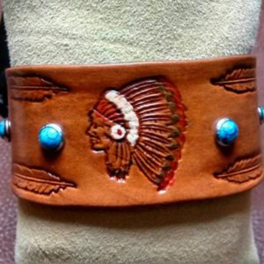 SIGNED Navajo Chiefs Head Leather Cuff Bracelet w/real Turquoise